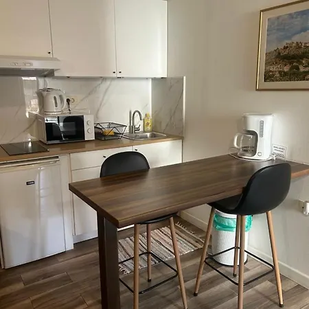 Elena Apartmán